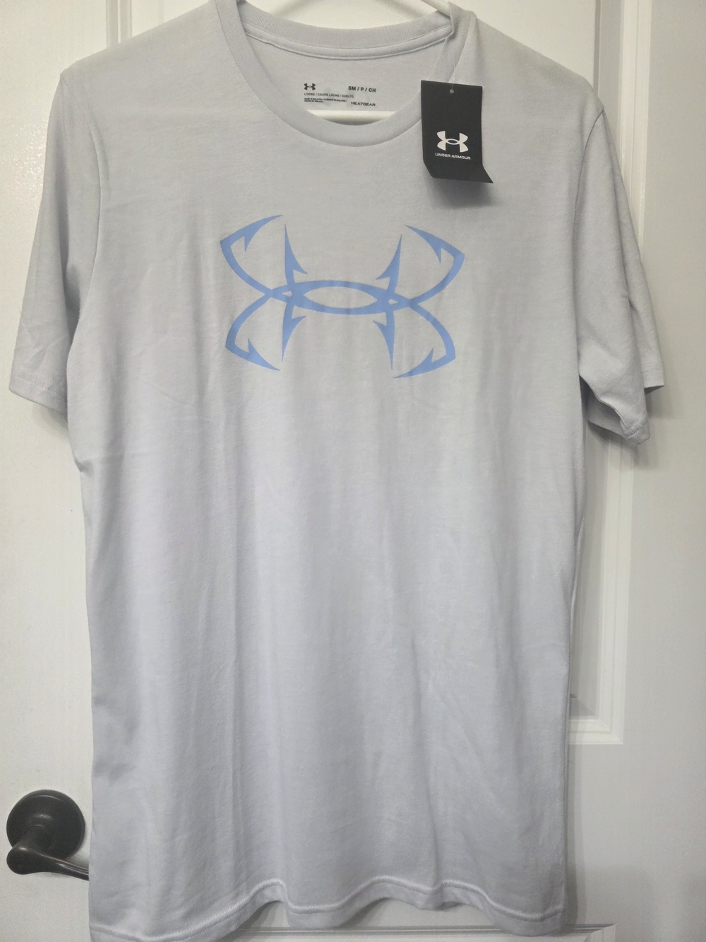 Under Armour Men’s Light Gray Tee with Pale Blue Logo
